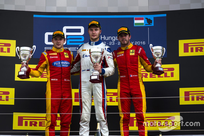 Podium : le vainqueur Sergey Sirotkin, ART Grand Prix; le deuxième Jordan King, Racing Engineering; le troisième Norman Nato, Racing Engineering