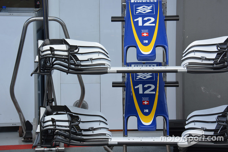Sauber C35: Frontflügel