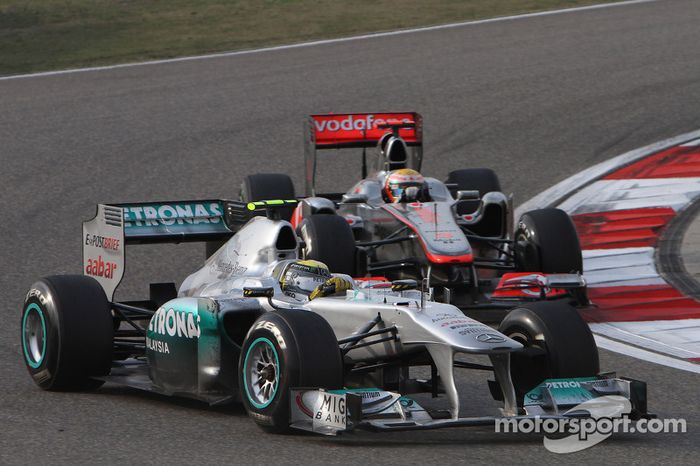 2011: Duelo con Hamilton en China