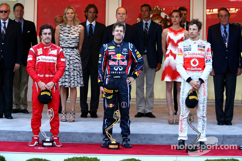 Podium : le vainqueur Sebastian Vettel, Red Bull Racing