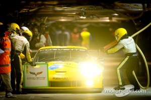 Pit stop for #74 Corvette Racing Chevrolet Corvette C6 ZR1: Oliver Gavin, Jan Magnussen, Richard Westbrook