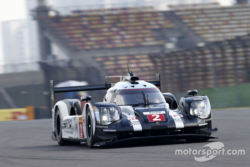 #2 Porsche Team Porsche 919 Hybrid: Romain Dumas, Neel Jani, Marc Lieb