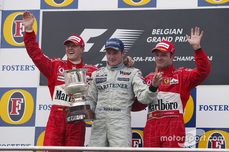 Kimi Raikkonen, Michael Schumacher e Rubens Barrichello no pódio na Bélgica em 2004