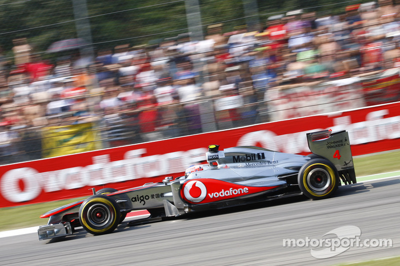 2011 : McLaren MP4-26, à moteur Mercedes