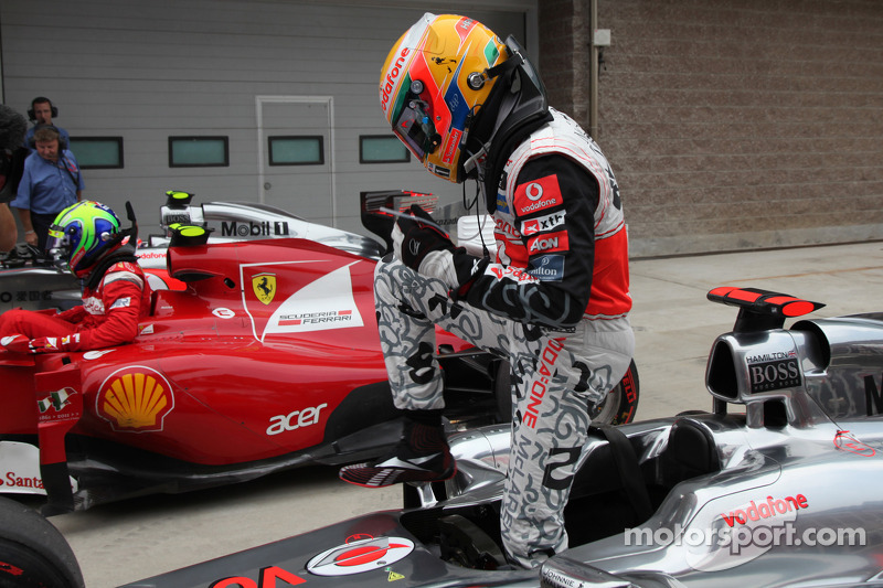 Con un diseño especial en el mono, Hamilton lograba su única pole en 2011 en el GP de Corea
