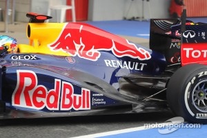 Sebastian Vettel, Red Bull Racing rear wing and exhaust