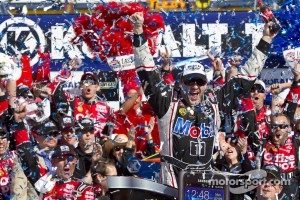 Las Vegas Victory Lane: winner Tony Stewart, Stewart-Haas Racing Chevrolet