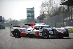 Презентація Toyota TS050 Hybrid