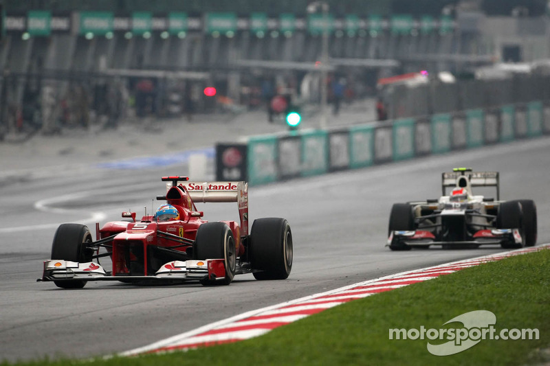 Fernando Alonso, Scuderia Ferrari en Sergio Perez, Sauber F1 Team