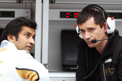 Narain Karthikeyan, Hispania Racing F1 Team con Toni Cuquerella, Hispania Racing F1 Team, Director T