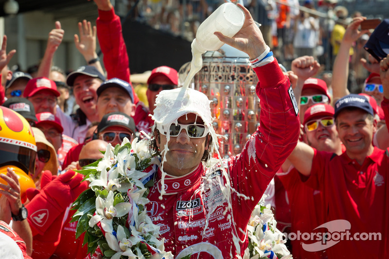 Victory circle: race winner Dario Franchitti, Target Chip Ganassi Racing Honda celebrates