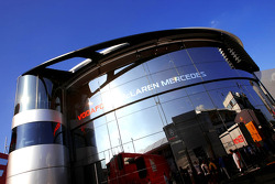 McLaren Mercedes atmosphere