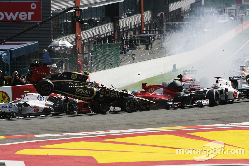 F1 2012 - Belga Nagydíj - startbaleset