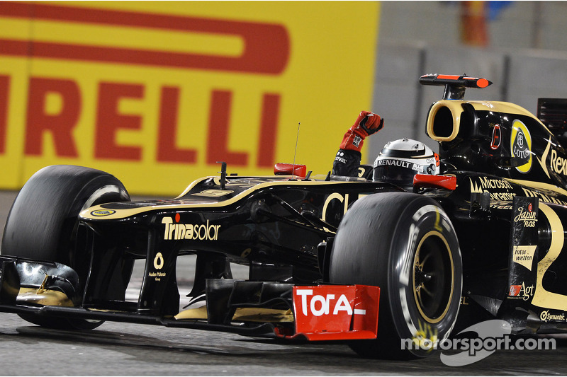 Le vainqueur Kimi Raikkonen, Lotus F1 fête sa victoire à la fin de la course