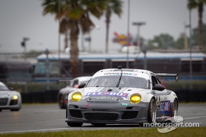 #44 Magnus Racing Porsche GT3: Nicolas Armindo, Andy Lally, Richard Lietz, John Potter