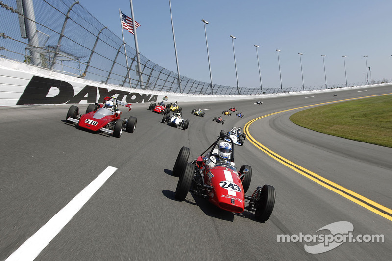 Formula Vee revival laps