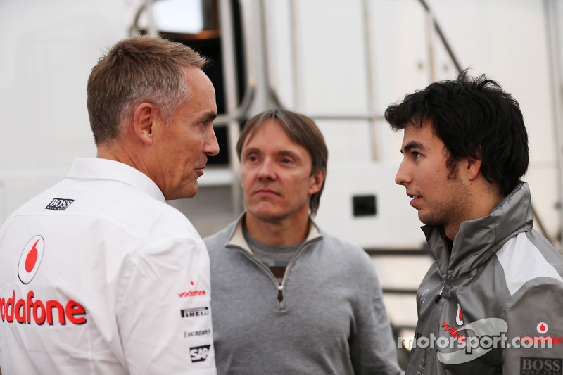 Martin Whitmarsh, McLaren CEO con Adrián Fernández y Sergio Pérez, McLaren