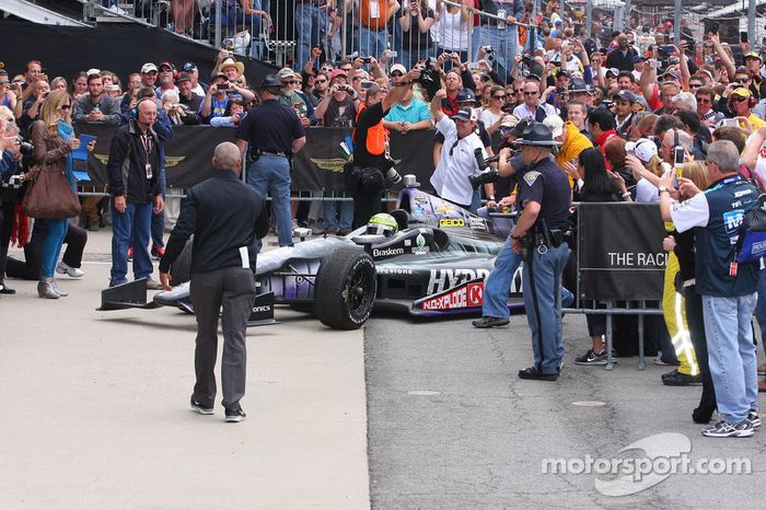 Pós-corrida: Tony Kanaan, KV Racing Technology Chevrolet, comemora