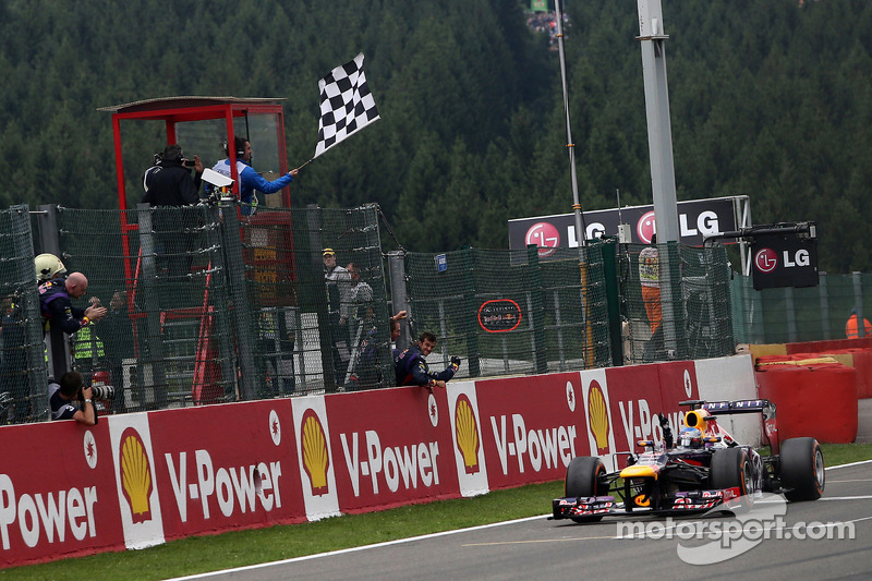 O vencedor Sebastian Vettel, Red Bull Racing