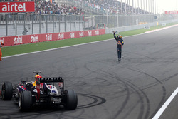 O vencedor e 2013 world champion Sebastian Vettel