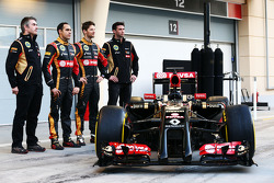 Pastor Maldoando et Romain Grosjean lors de la présentation de la Lotus E22