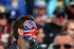 Un británico, fanático de las carreras