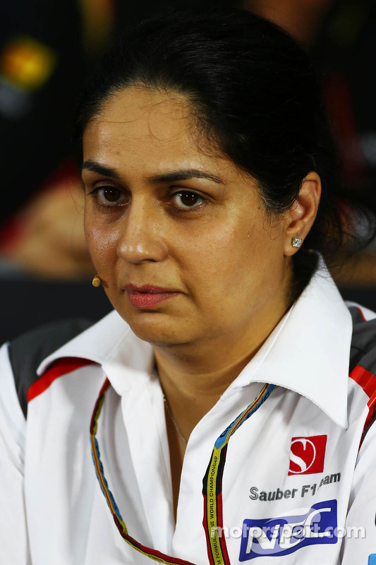 莫妮莎·卡滕伯恩, 索伯车队领队,参加国际汽联新闻发布会