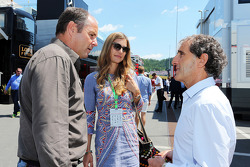 Gerhard Berger mit Freundin Helene; Alain Prost (FRA)
