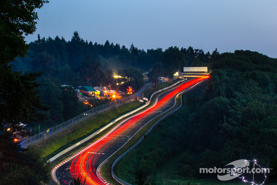 Trailing lights going up to Karussell