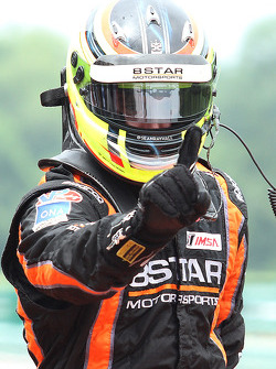 Polesitter Sean Rayhall