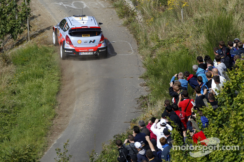 Thierry Neuville and Nicolas Gilsoul, Hyundai i20 WRC, Hyundai Motorsport