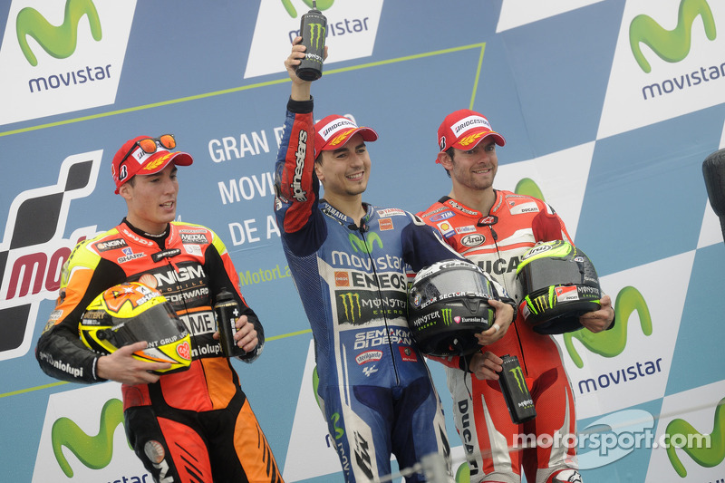 Podio GP de Aragón 2014: 1º Jorge Lorenzo, 2º Aleix Espargaró, 3º Cal Crutchlow