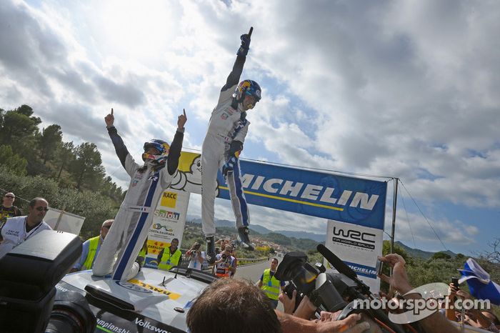 Ganadores y 2014 campeones del WRC Sébastien Ogier y Julien Ingrassia, Volkswagen Polo WRC, Volkswag