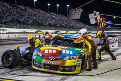 Pits, parada de Kyle Busch, Joe Gibbs Racing Toyota
