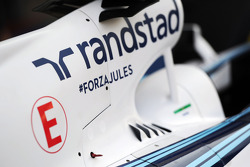 Williams FW36 tampa do motor com menssagem de apoio a Jules Bianchi (FRA)