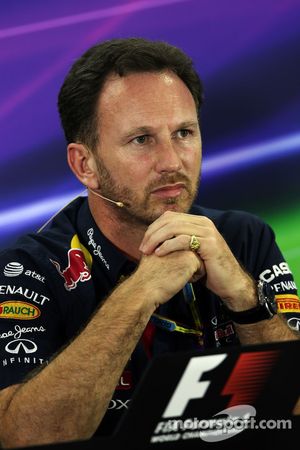 Christian Horner, director de Red Bull Racing Team, en la conferencia de prensa de la FIA