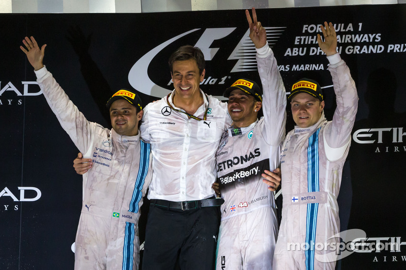 Il podio: Felipe Massa, Williams, secondo; Lewis Hamilton, Mercedes AMG F1, vincitore della gara e c