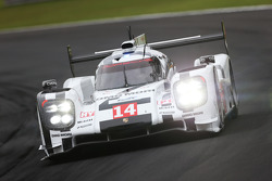 #14 Porsche Team Porsche 919 Hybrid: Romain Dumas, Neel Jani, Marc Lieb