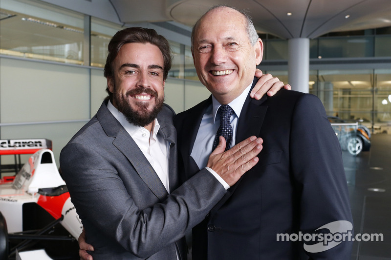 Fernando Alonso y Ron Dennis, gerente general de McLaren