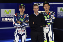 Lin Jarvis con Jorge Lorenzo y Valentino Rossi