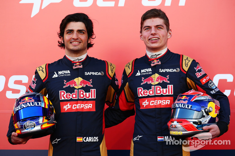 (L to R): Carlos Sainz Jr., Scuderia Toro Rosso with team mate Max Verstappen, Scuderia Toro Rosso