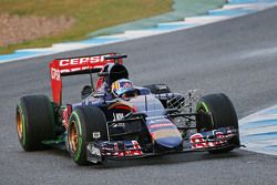 Carlos Sainz Jr., Scuderia Toro Rosso STR10 running sensor equipment