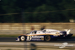 #2 Rothmans Porsche 956: Йохен Масс, Штефан Белоф