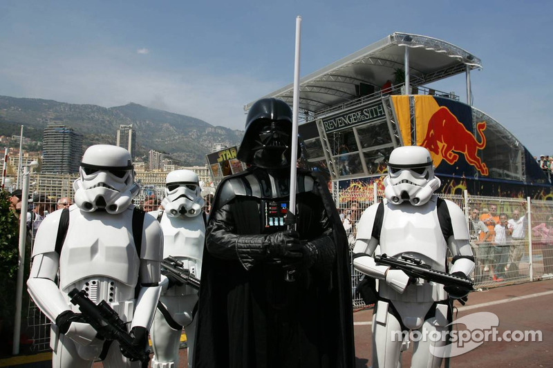 Darth Vader com soldados