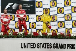 Pódio: vencedor Michael Schumacher com Rubens Barrichello e Tiago Monteiro