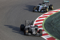 Daniel Ricciardo (AUS), Red Bull Racing y Nico Rosberg (GER), Mercedes AMG F1