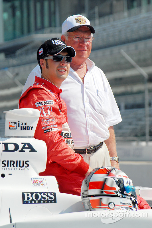 Sam Hornish Jr. Est félicité par son père