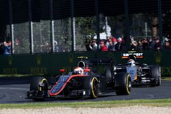 Jenson Button, McLaren Honda en Sergio Perez, Sahara Force India