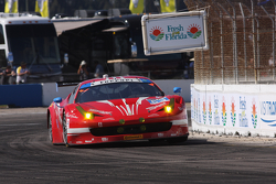 #63 Scuderia Corsa Ferrari 458 Italia: Bill Sweedler, Townsend Bell, Anthony Lazzaro
