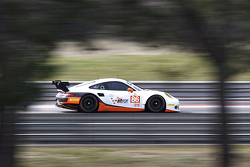 #86 Gulf Racing UK Porsche 911 RSR: Michael Wainwright, Adam Carroll, Ryan Cullen, Ben Collins